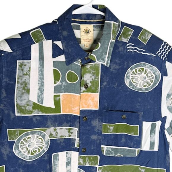The Territory Ahead Men's Tribal Short Sleeve Button Up Shirt Multicolor Large - Picture 3 of 8